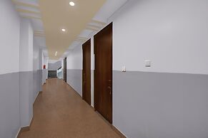 Fabhotel Family Inn