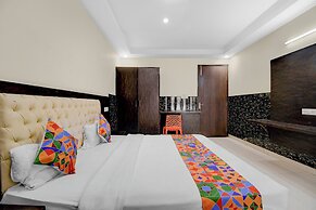 Fabhotel Family Inn