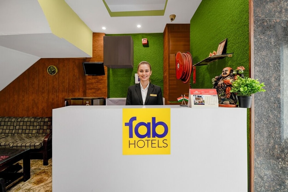Fabhotel Family Inn