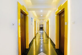 Fabhotel Sheen Residences