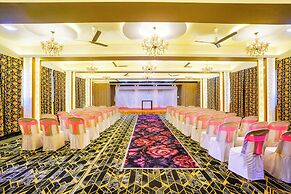 Fabhotel Sheen Residences