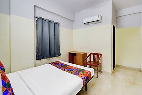 Fabhotel Golden Dreams