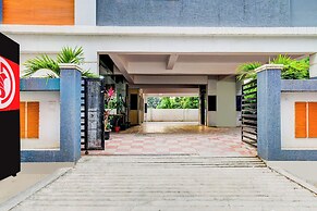 Fabhotel Golden Dreams