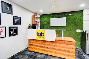 Fabhotel Golden Dreams