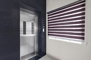 Fabhotel Sejour Royal