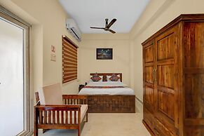 Fabhotel Sejour Royal