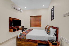 Fabhotel Sejour Royal