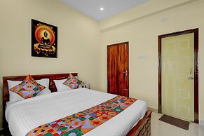 Fabhotel Sejour Royal