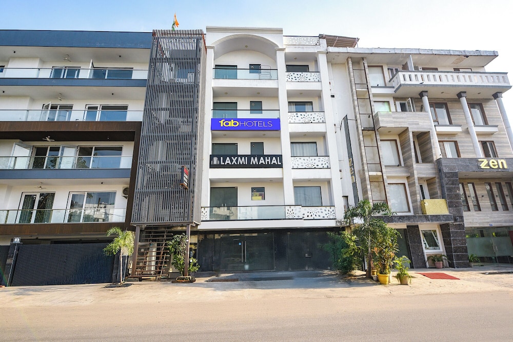 Fabhotel Laxmi Mahal
