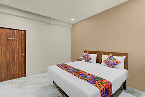 Fabhotel Larana