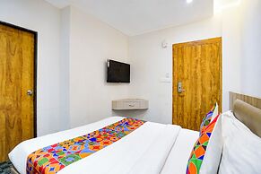 Fabhotel Cosmos Green