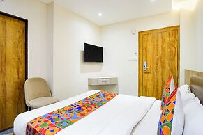 Fabhotel Cosmos Green