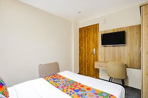 Fabhotel Cosmos Green