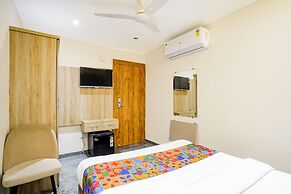 Fabhotel Cosmos Green