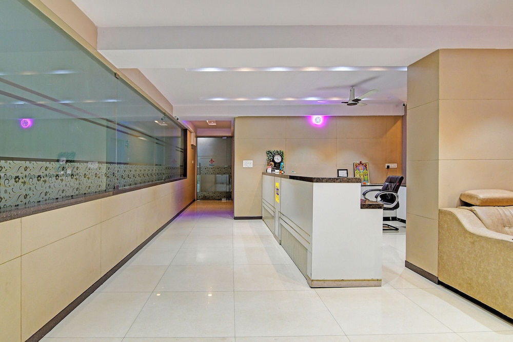 Fabhotel Shree Mohan Palace