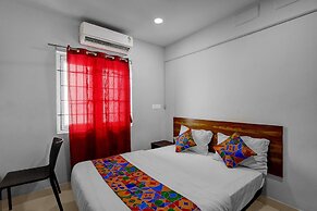 Fabhotel Pavis Inn
