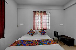 Fabhotel Pavis Inn