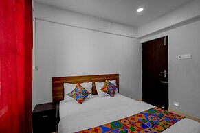 Fabhotel Pavis Inn
