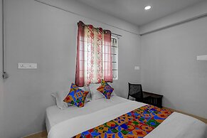 Fabhotel Pavis Inn