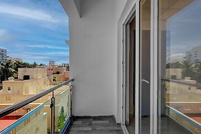 Fabhotel Pavis Inn