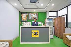 Fabhotel Super Corridor