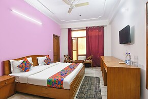 Fabhotel The Paradise