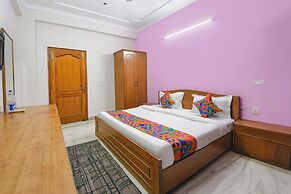 Fabhotel The Paradise