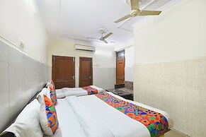 Fabhotel Shiv Palace
