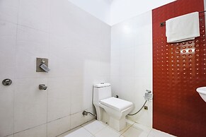 Fabhotel Shiv Palace