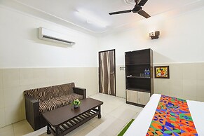 Fabhotel Shiv Palace