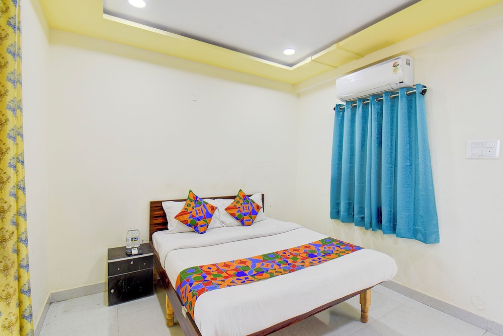 FabHotel Royal Inn Dehu