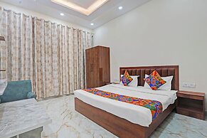 Fabhotel Winsome Inn