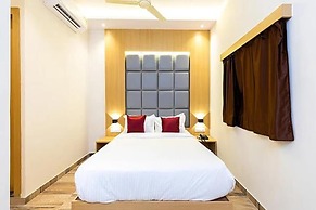 Fabhotel Aarti Residency