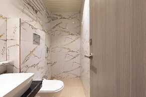 Fabhotel Aarti Residency