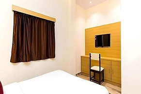 Fabhotel Aarti Residency
