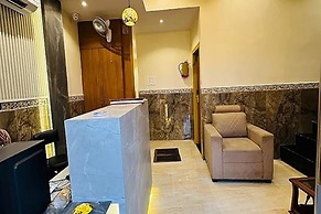 Fabhotel Aarti Residency