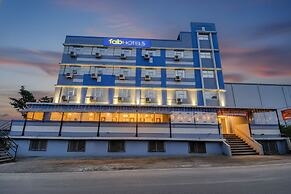 Fabhotel World King