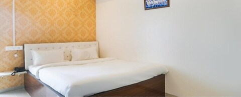 Fabhotel Nitya Executive