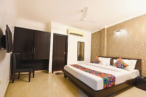 Fabhotel Golden Palm