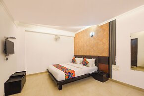 Fabhotel Golden Palm