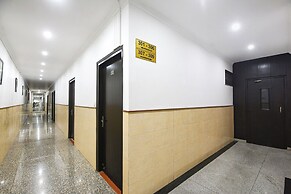 Fabhotel Golden Palm
