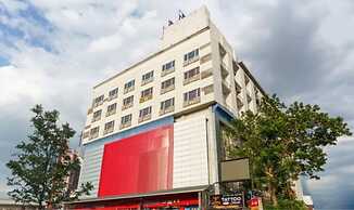 Fabhotel D Grand