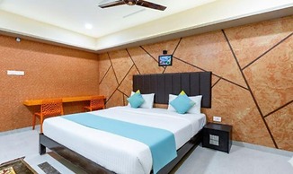 Fabhotel D Grand