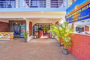 Fabhotel Golden Horizon