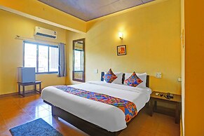 Fabhotel Golden Horizon
