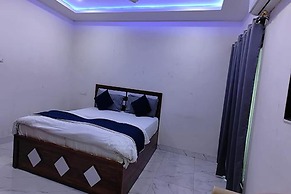 Fabhotel The Royal Inn