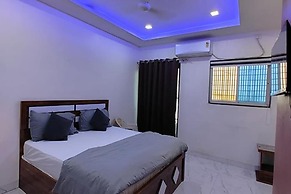 Fabhotel The Royal Inn