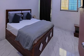 Fabhotel The Royal Inn