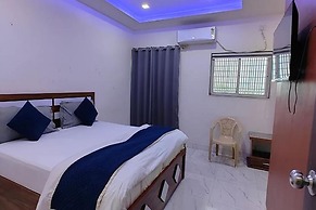 Fabhotel The Royal Inn