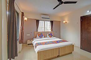 Fabhotel Panchsheel Crown